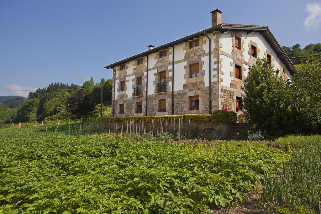 Agroturismo Ibarre Anzuola Exterior foto